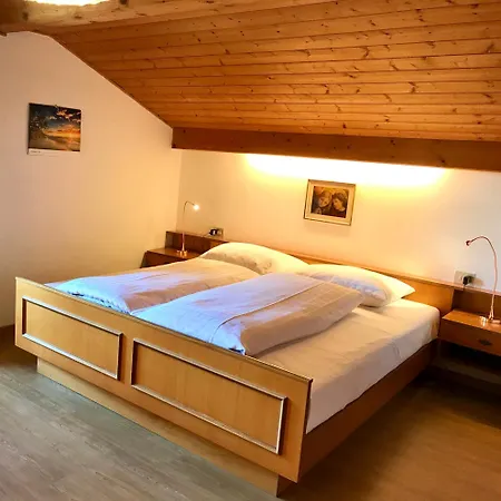 Primula - Haus Midi Apartment Marlengo